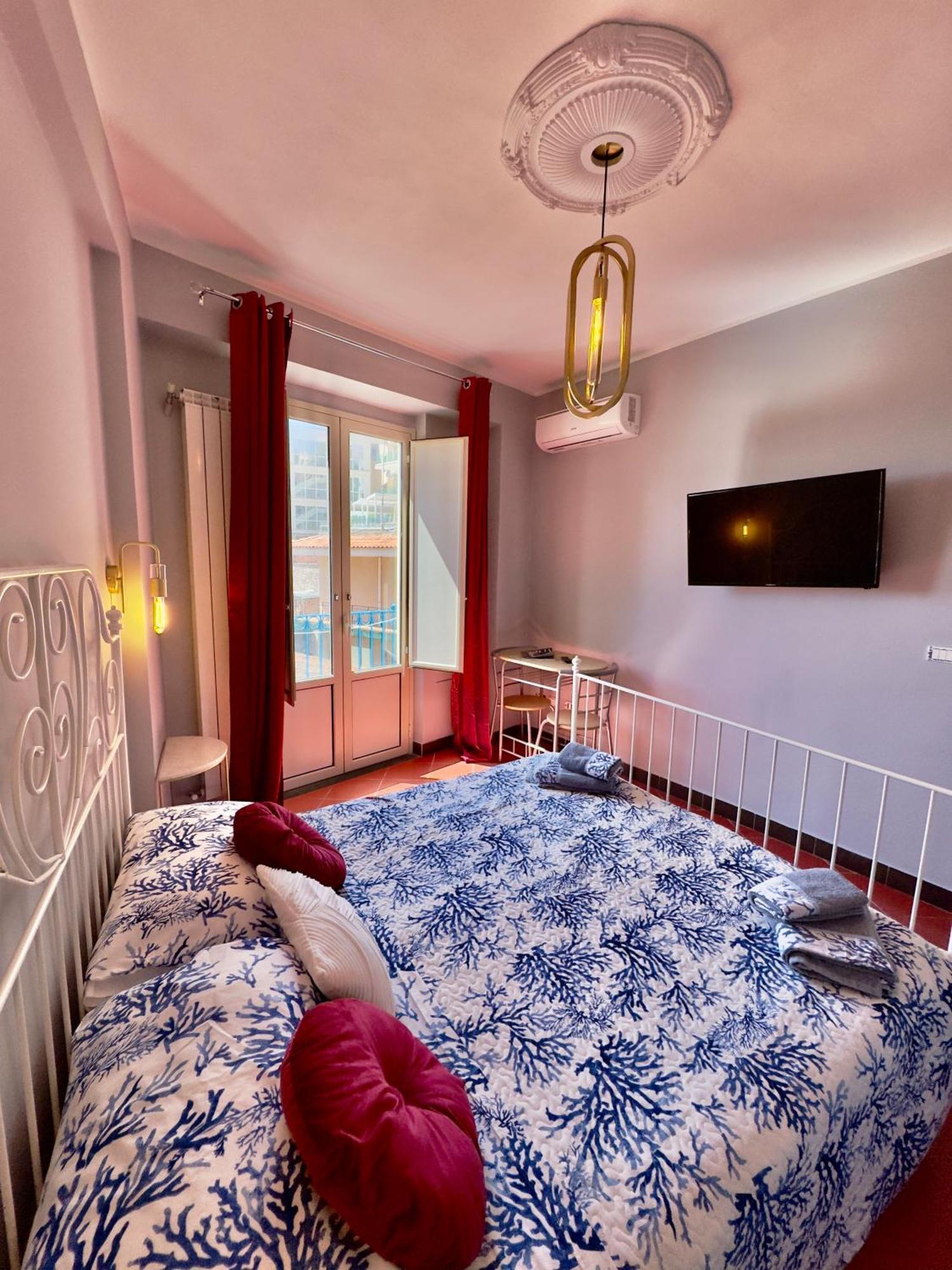 Taormina'S Sun Bed and Breakfast Eksteriør billede