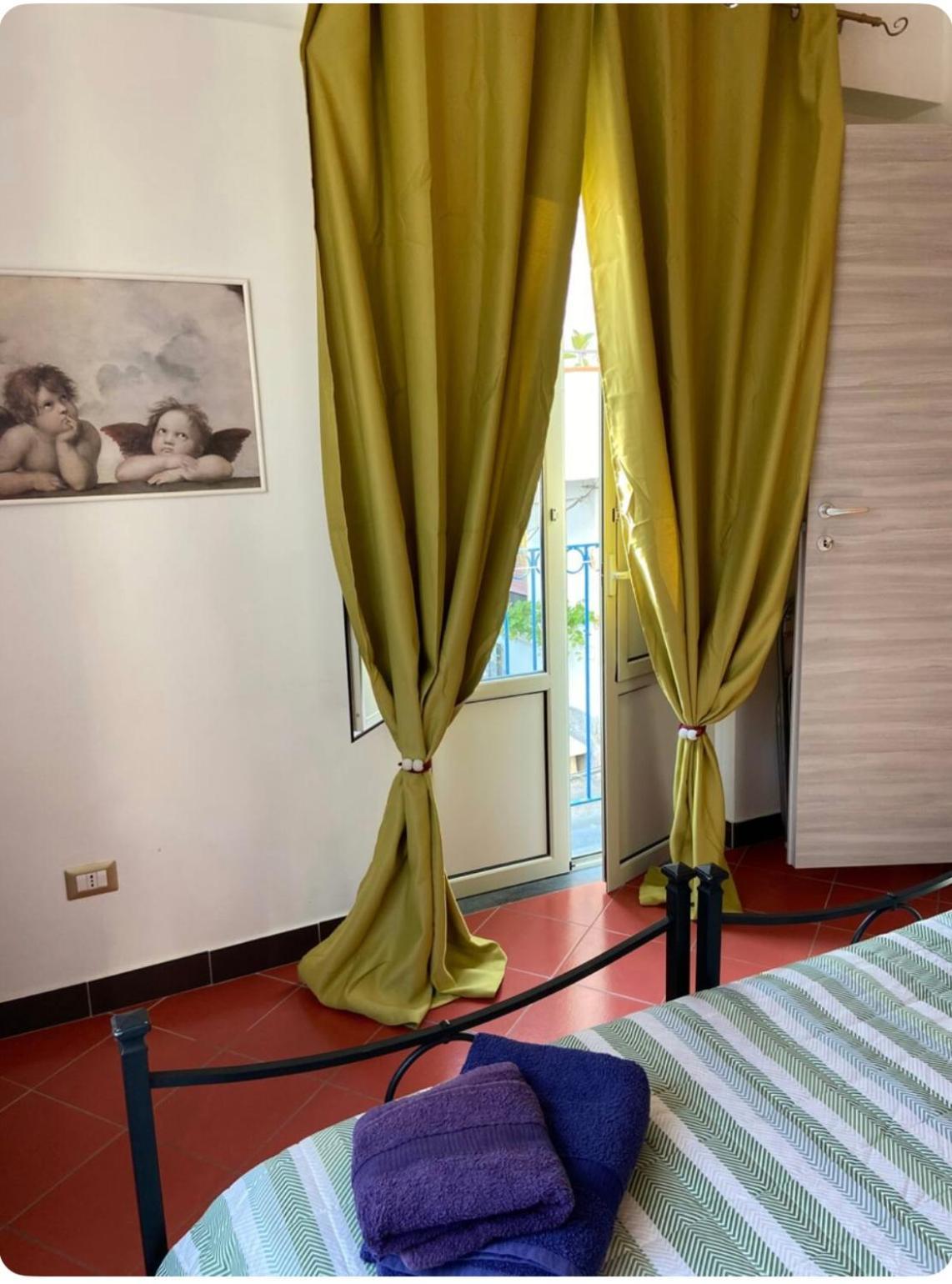 Taormina'S Sun Bed and Breakfast Eksteriør billede