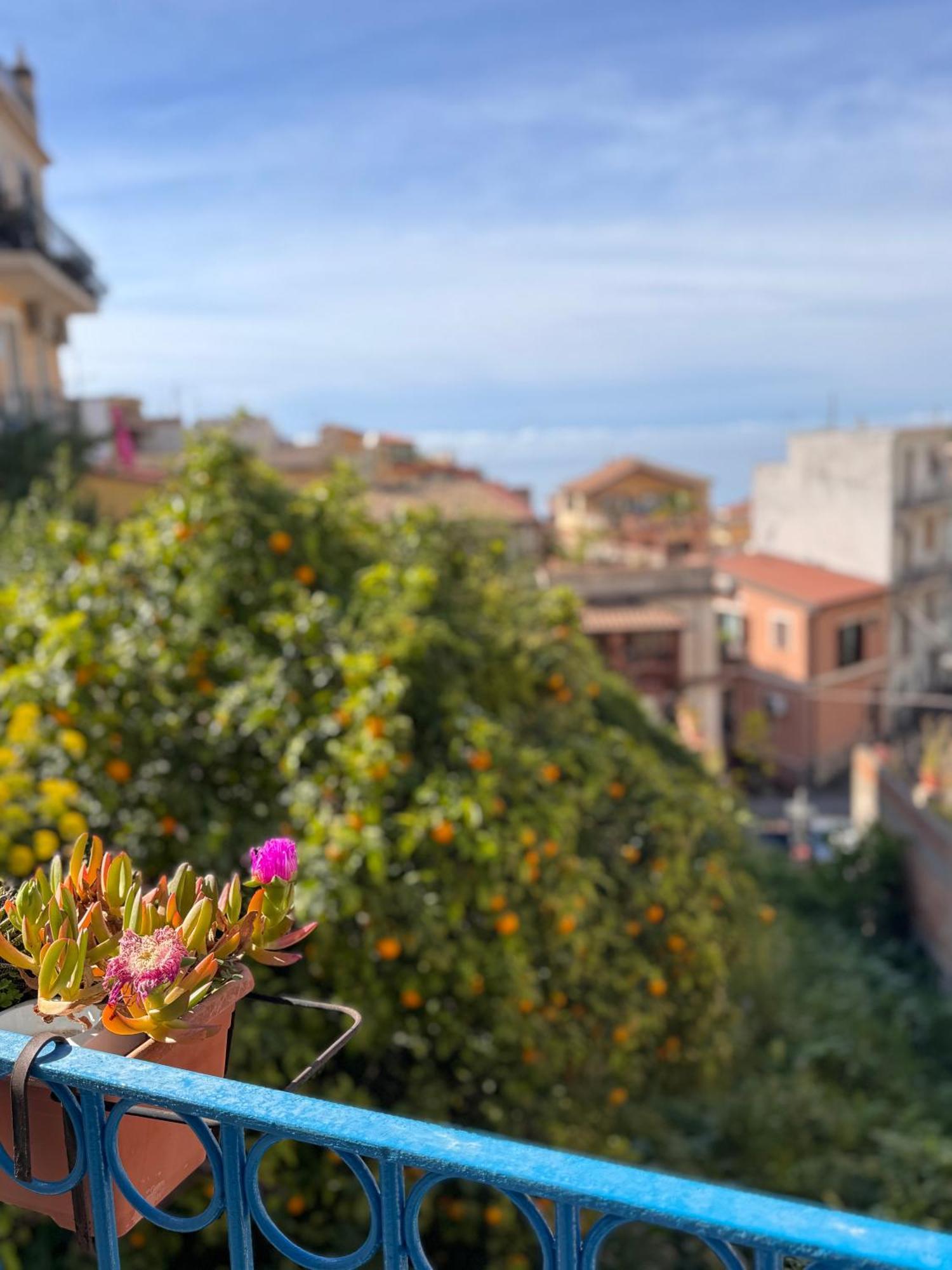 Taormina'S Sun Bed and Breakfast Eksteriør billede