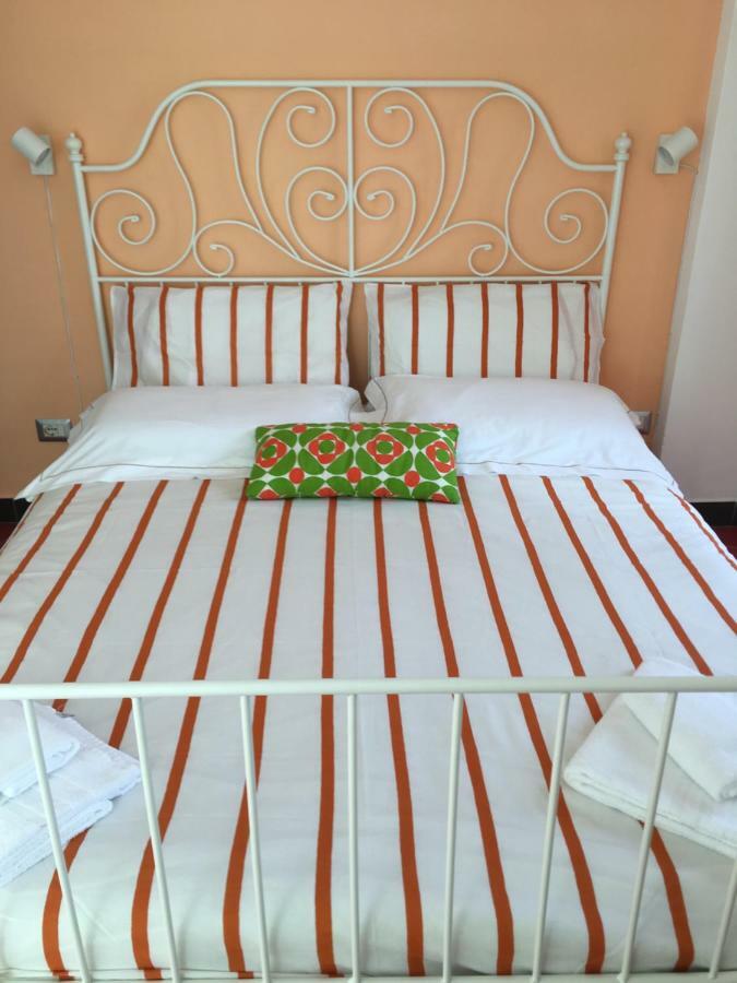 Taormina'S Sun Bed and Breakfast Eksteriør billede